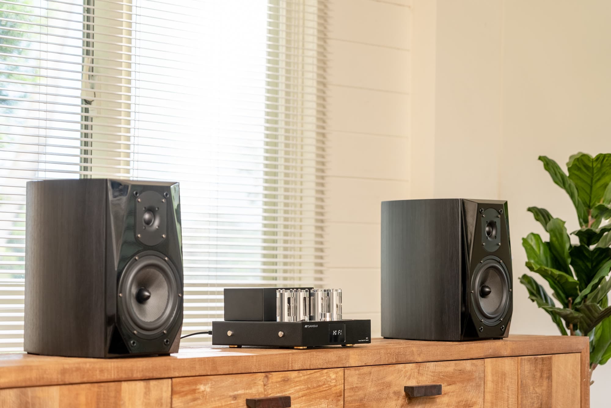 SANSUI Vacuum Tube Audio — Product Film